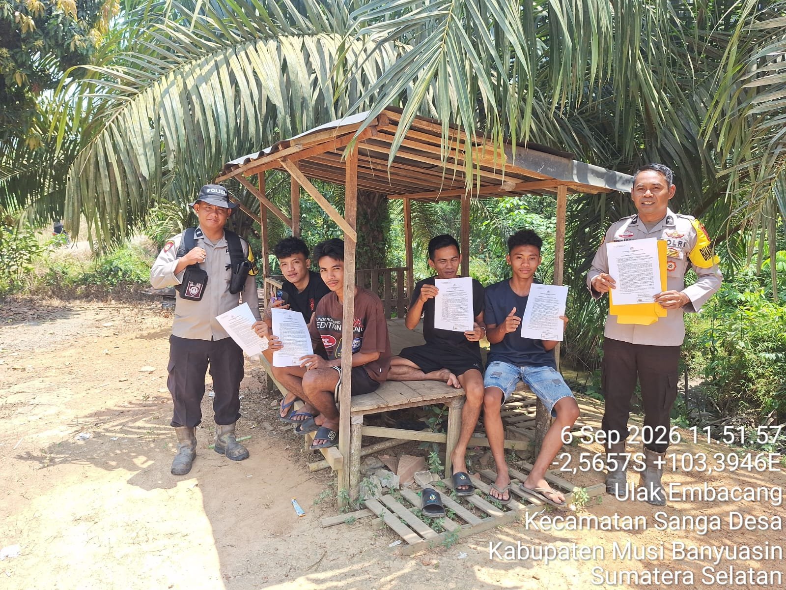 Bhabinkamtibmas Polsek Sanga Desa Imbau Warga Tidak bakar Hutan dan Lahan